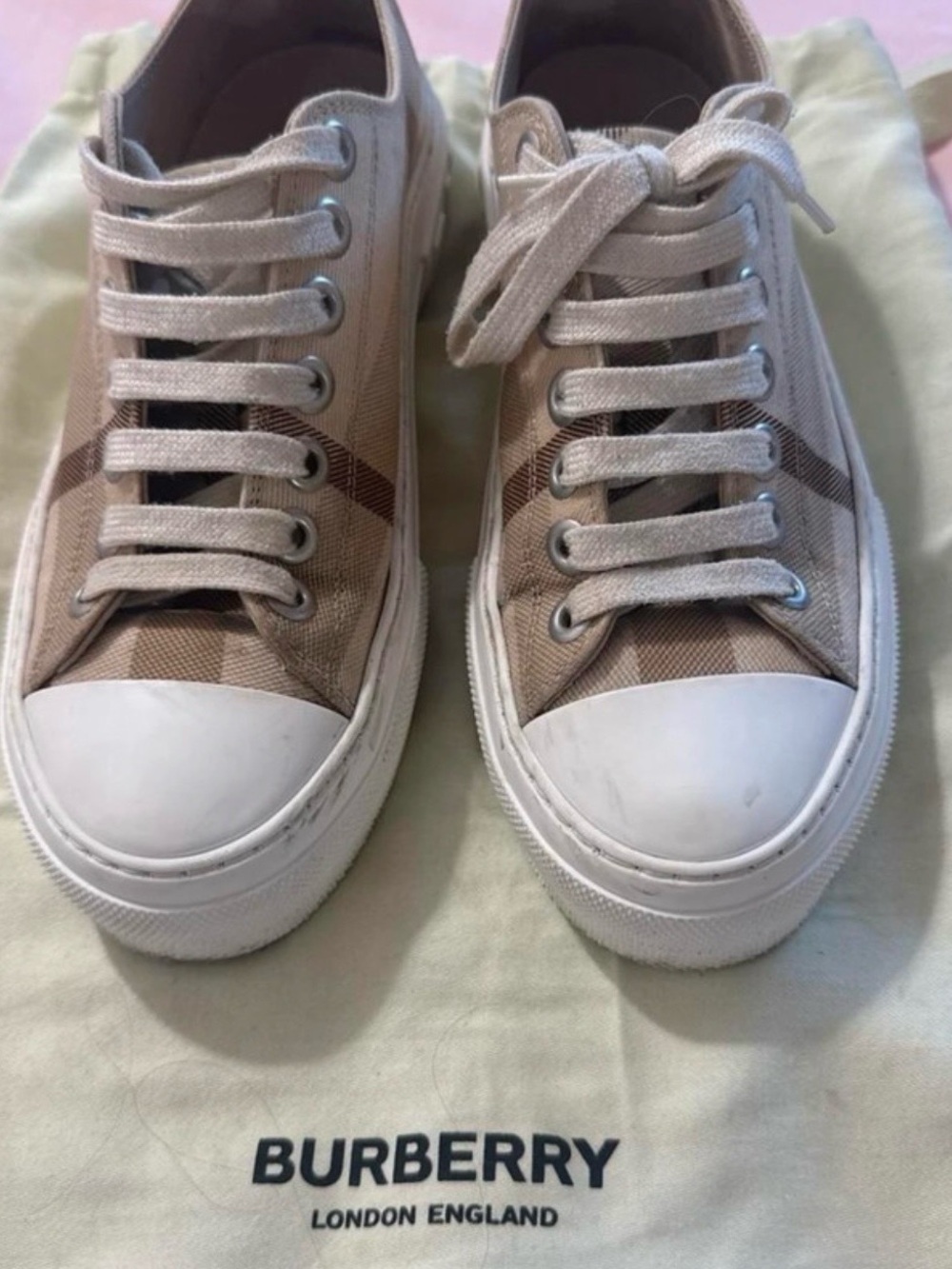 Burberry Soft Fawn Signature Check Low-Top Sneakers